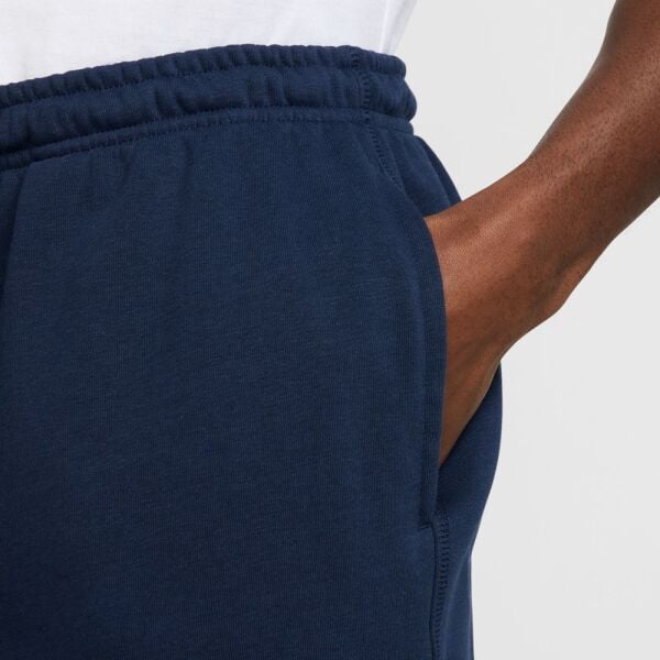 M NK CLUB FLOW FT SHORT