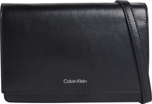 HARDWARE FLAP CROSSBODY