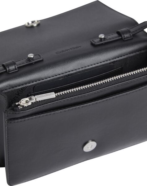 HARDWARE FLAP CROSSBODY