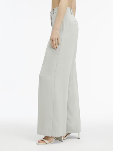 SOFT TWILL SLIM LEG PANT