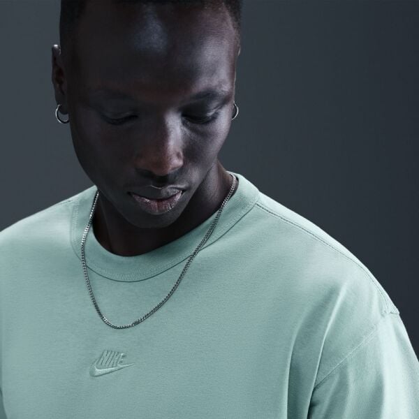 M NSW PREM ESSNTL SUST TEE