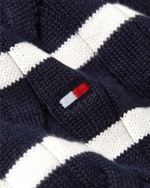 CLASSIC CABLE CREW NECK