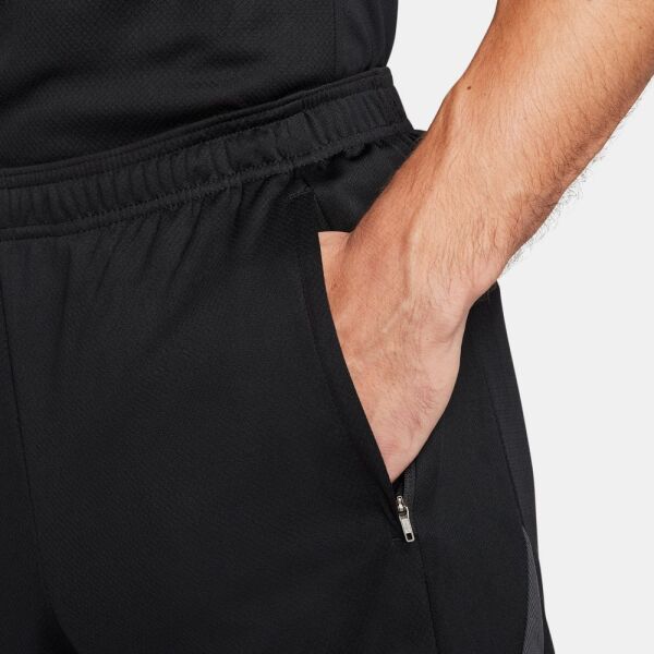 M NK DF STRK SHORT KZ