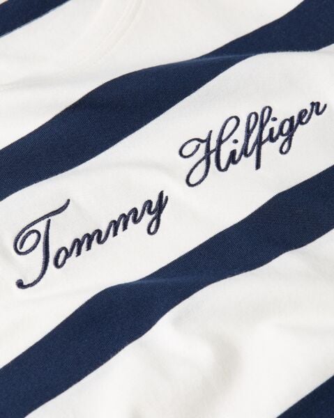 SCRIPT REG C-NK SS T-SHIRT