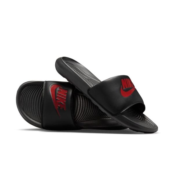 NIKE VICTORI ONE SLIDE