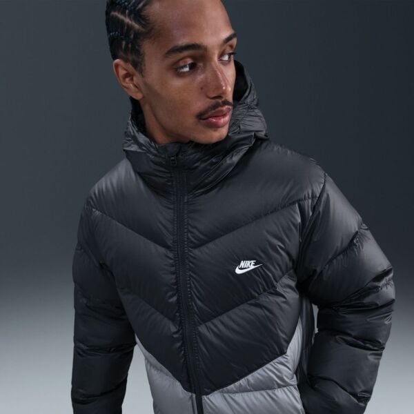 M NK WINDRUNNER STMNT DWN JKT