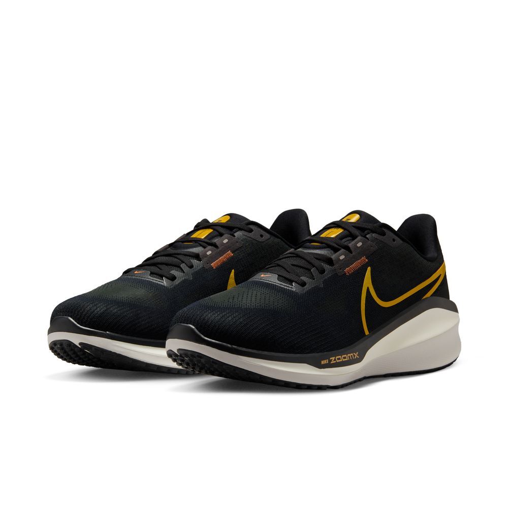 NIKE VOMERO 17