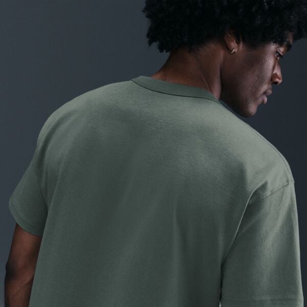 M NSW PREM ESSNTL SUST TEE