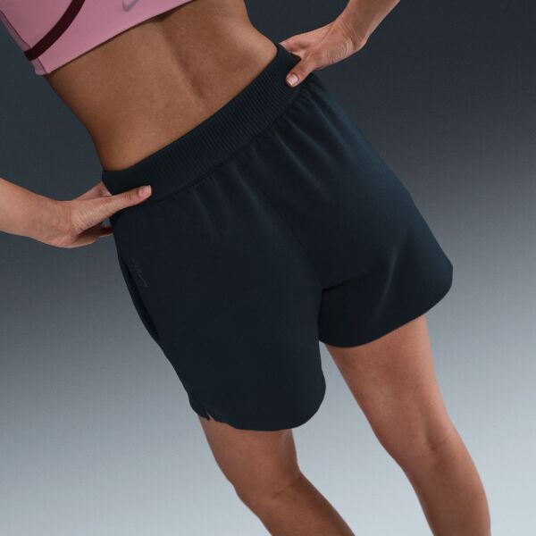 W NK 24.7 DF SHORT SOFT KNIT
