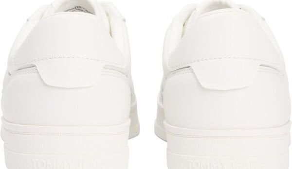 TJM THE GREENWICH NEW ESS