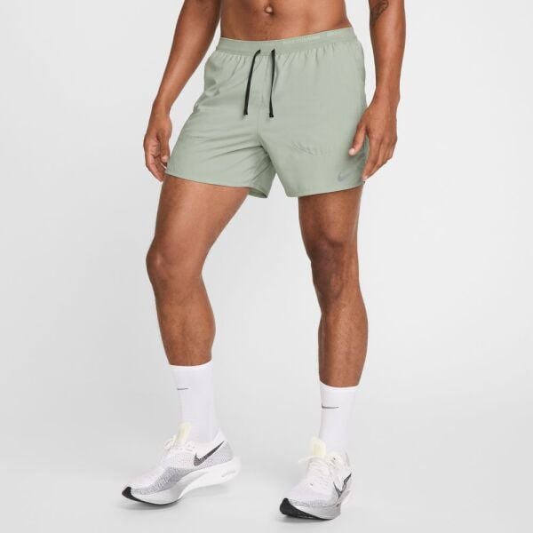 M NK DF STRIDE 5IN BF SHRT