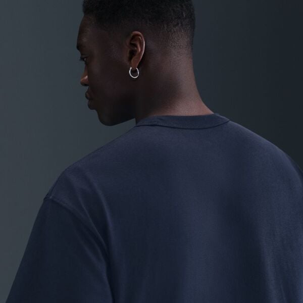 M NSW PREM ESSNTL SUST TEE