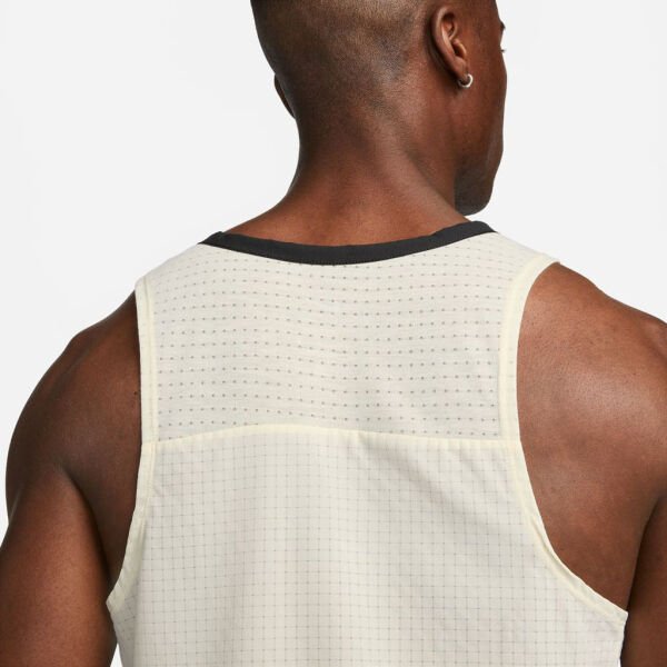 M NK DF TRAIL TANK SOLID
