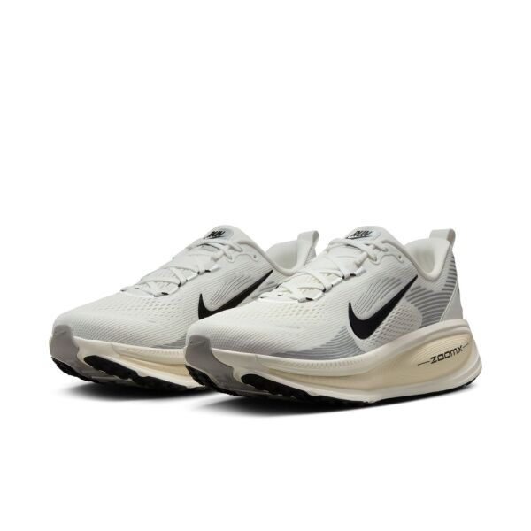 NIKE VOMERO 18