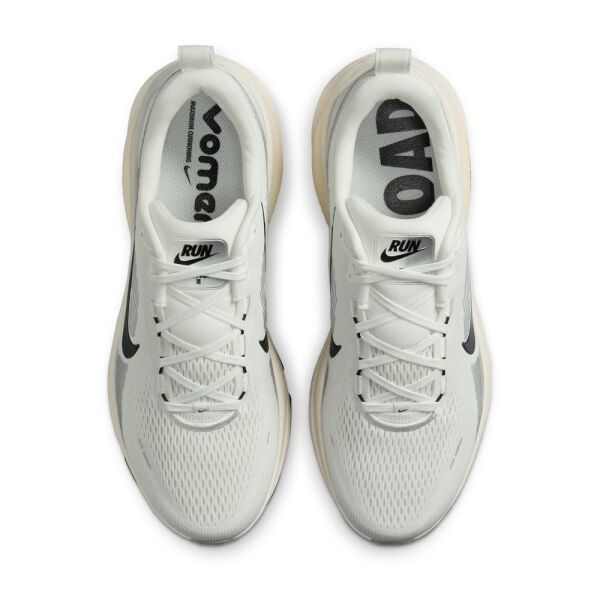 NIKE VOMERO 18