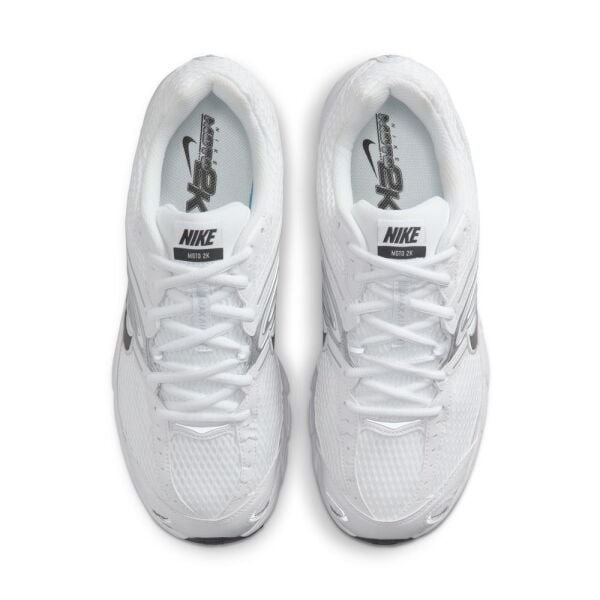 NIKE AIR MAX MOTO 2K