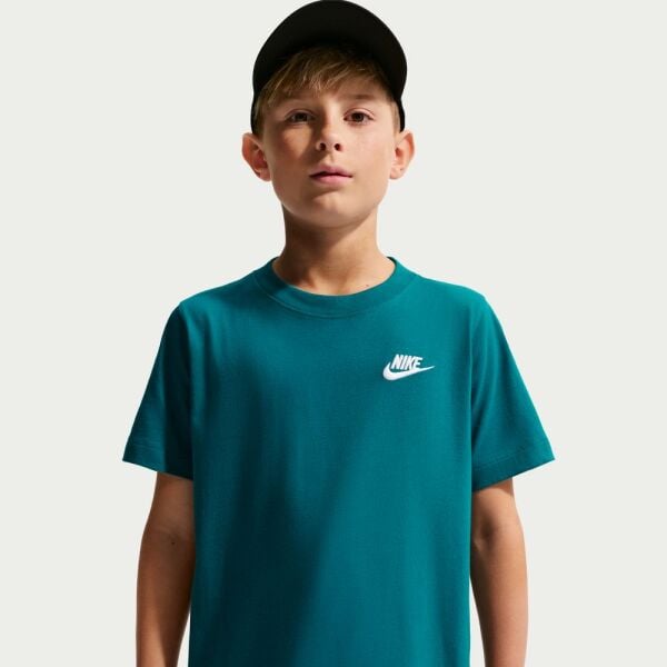 K NSW TEE EMB FUTURA LBR