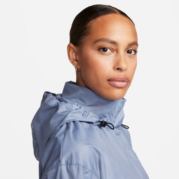 W NK FAST REPEL JACKET