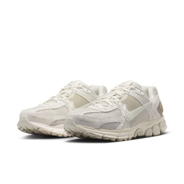 NIKE ZOOM VOMERO 5