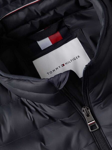 CORE PACKABLE RECYCLED VEST