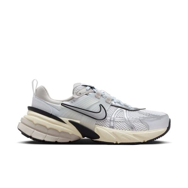 W NIKE V2K RUN