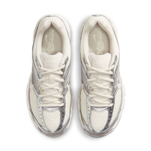 W NIKE AIR MAX MOTO 2K