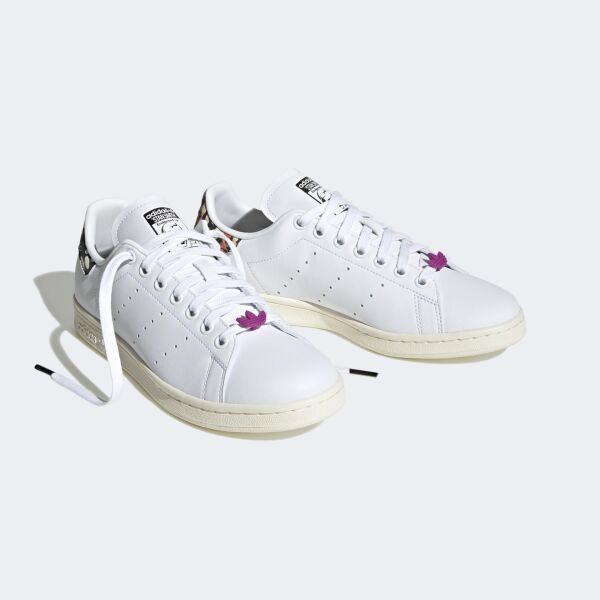 STAN SMITH