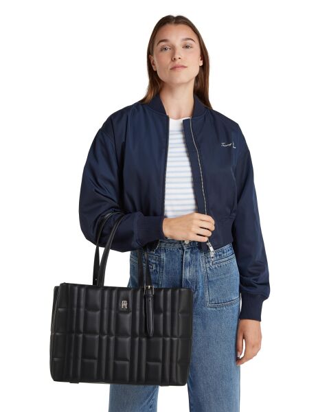 TH FEMININE TOTE