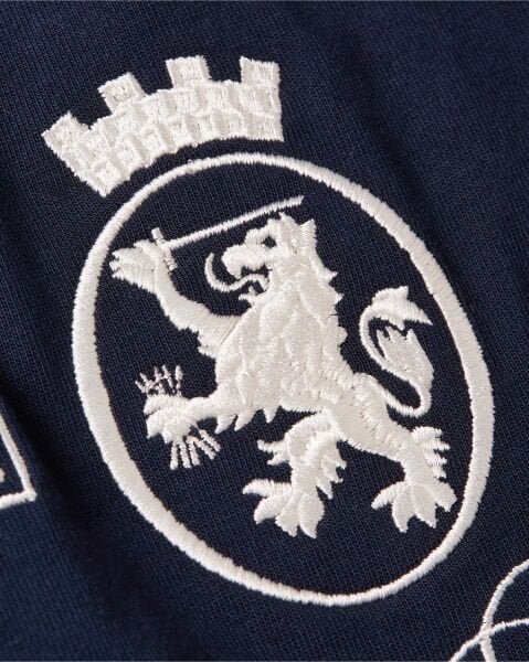 VARSITY CREST RLX SS TEE