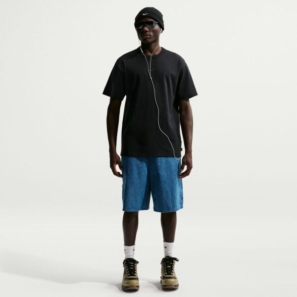 M NSW TEE LSE PREM ESS SUST