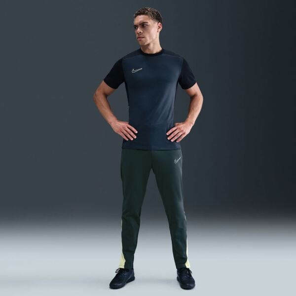 M NK TF ACD PNT KPZ WW