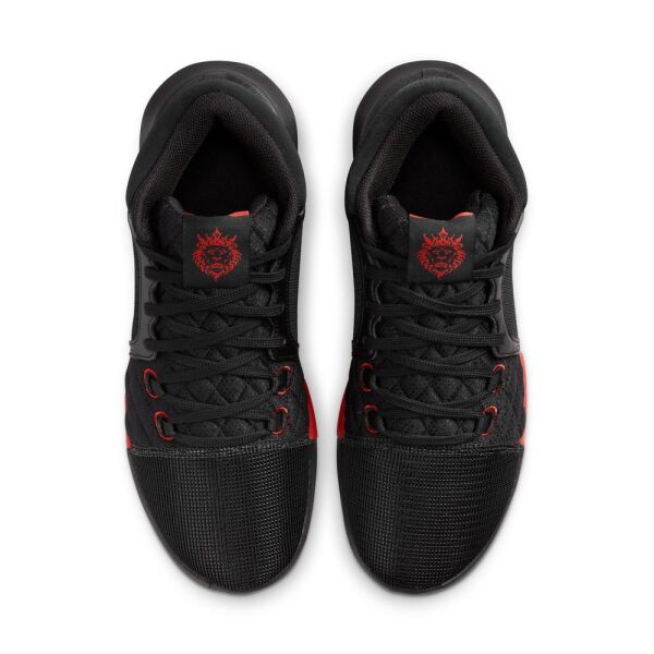 LEBRON WITNESS VIII