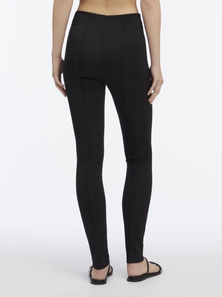 TECHNICAL KNIT LEGGING