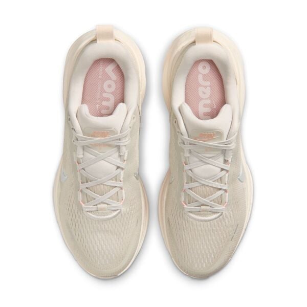 W NIKE VOMERO 18