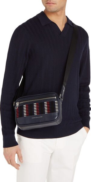 TH CORP LEATHER CAMERA BAG