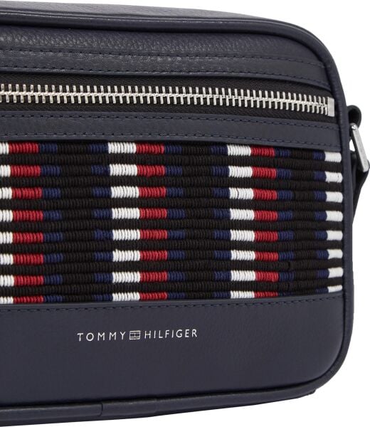 TH CORP LEATHER CAMERA BAG