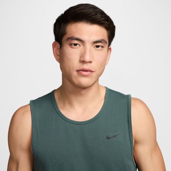 M NK DF  HYVERSE TANK