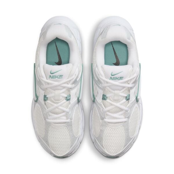 W NIKE V5 RNR