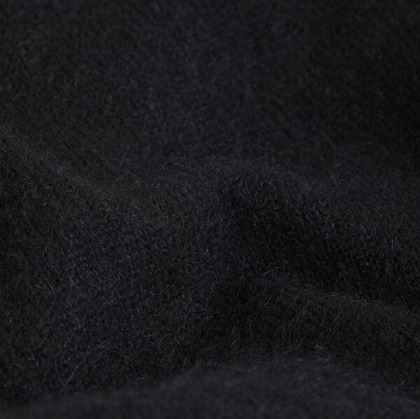 FLUFFY YARN V-NECK SWEATER