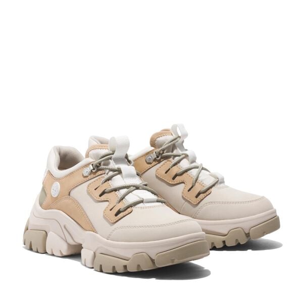 LOW LACE UP SNEAKER
