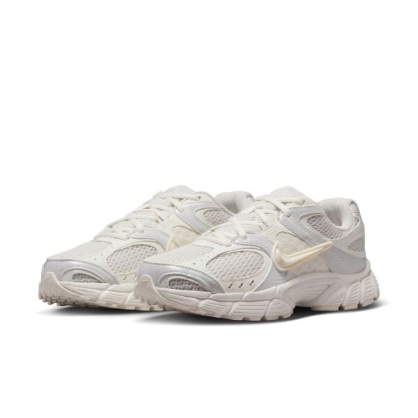 W NIKE V5 RNR