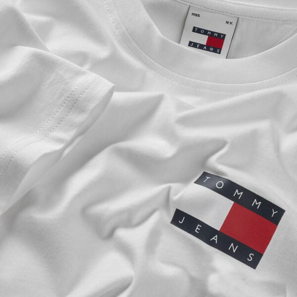 TJM SLIM ESSENTIAL FLAG TEE EX