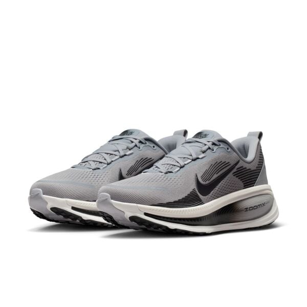 NIKE VOMERO 18
