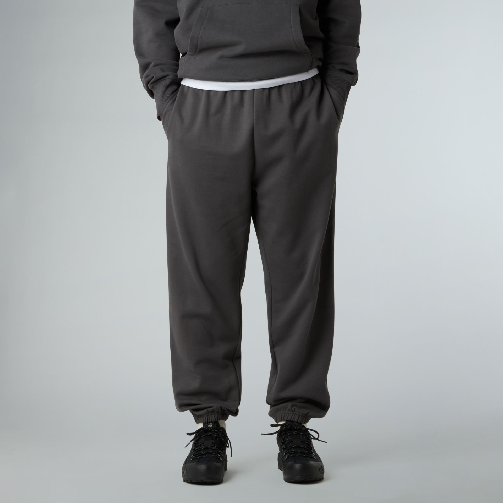U EXPEDITION CELEBRATION RELAXED JOGGER-