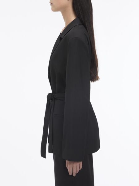 TRAVEL TWILL BELTED BLAZER