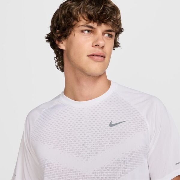 M NK DFADV STRIDE SS TOP