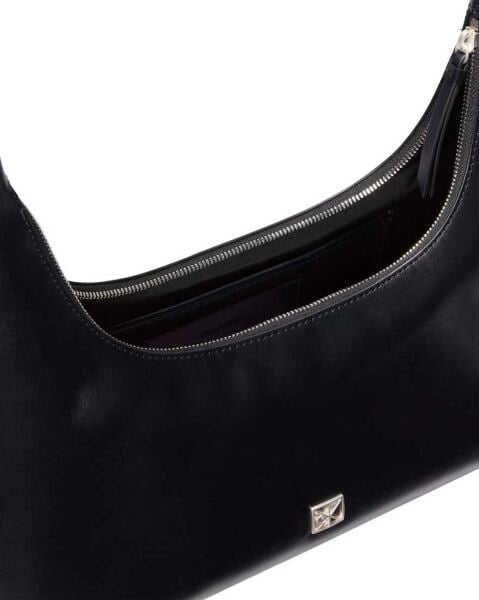 EMBLEM LEATHER SHOULDER BAG
