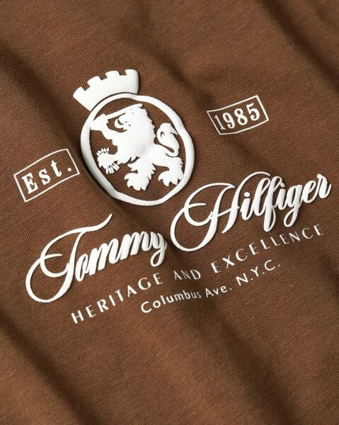 VARSITY CREST SLIM SS TEE