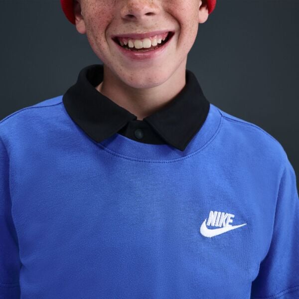 K NSW TEE EMB FUTURA LBR