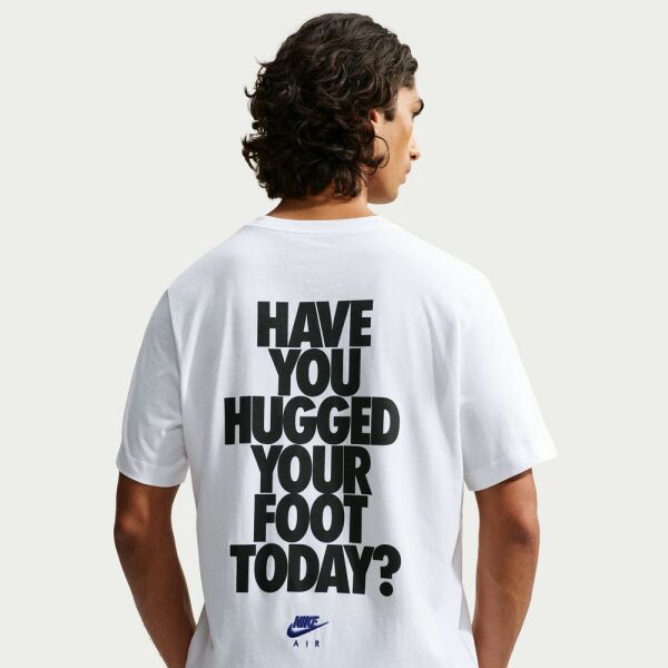 M NSW TEE STD HUG